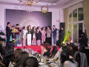 Tiệc Gala Dinner và hai hình thức tổ chức đặc sắc