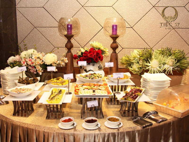 Đặt tiệc buffet lưu động tại nhà với dịch vụ tiệc uy tín tại Hà Nội