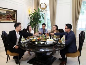 Tổ chức tiệc 8/3 tại gia ý nghĩa