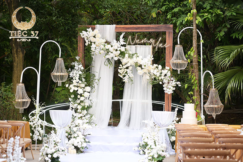 Outside Catering là gì? Khám phá xu hướng tiệc đẳng cấp nhất hiện nay 