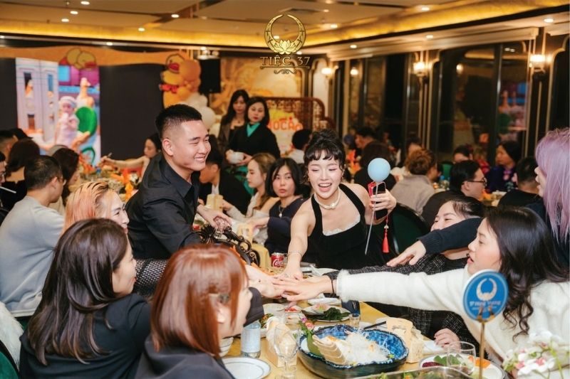 Tổ chức tiệc sinh nhật trọn gói: Chi phí, địa điểm và những lưu ý Trang trí không gian sinh nhật