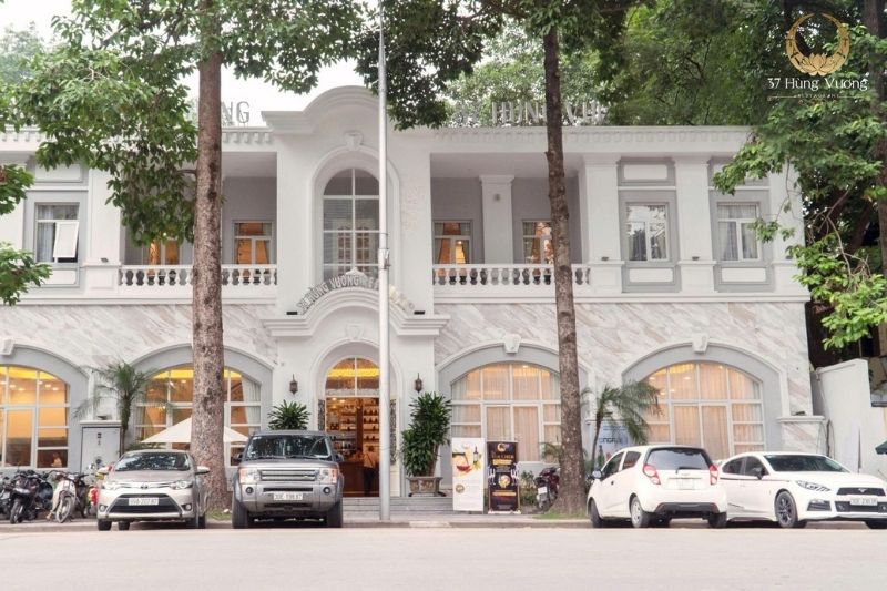 Tổ chức tiệc sinh nhật trọn gói: Chi phí, địa điểm và những lưu ý Nhà hàng 37A Hùng Vương