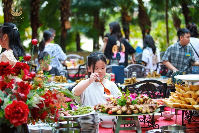 Nhà hàng tổ chức sinh nhật uy tín, chất lượng tại Hà Nội: Tiệc 37 httpstiec37.vnnha-hang-to-chuc-sinh-nhat-uy-tin-chat-luong-tai-ha-noi-tiec