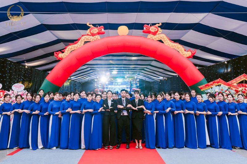Tiệc outside – Xu hướng tổ chức tiệc ngoài trời sang trọng và ấn tượng