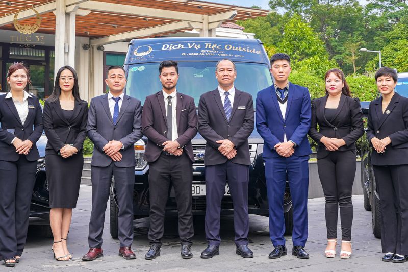 Tiệc outside – Xu hướng tổ chức tiệc ngoài trời sang trọng và ấn tượng Tiệc Outside – Xu Hướng Tổ Chức Tiệc Ngoài Trời Sang Trọng Và Ấn Tượng