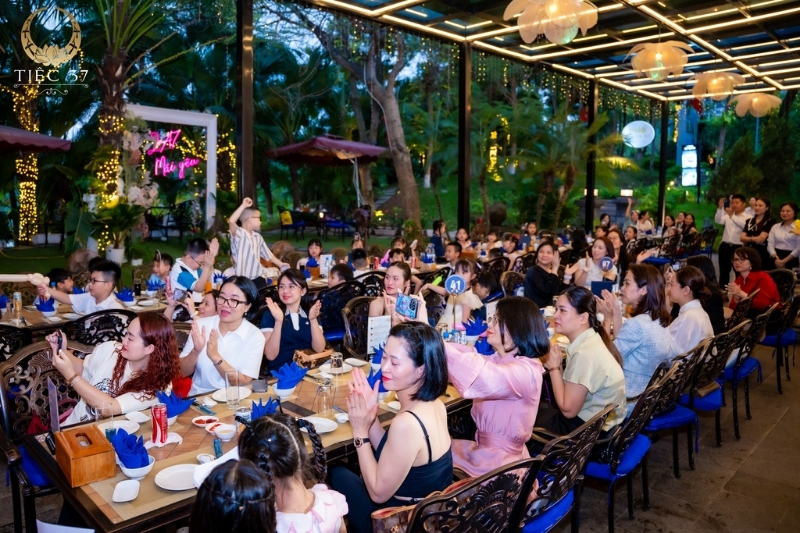 Đặt tiệc tất niên ở đâu trọn gói để khỏi phải lo lắng Tiệc 37 chính là câu trả lời!