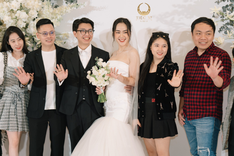 Tổ chức tiệc cưới Hà Nội: Chọn Tiệc 37 cho ngày trọng đại hoàn hảo Tổ chức tiệc cưới Hà Nội: Chọn Tiệc 37 cho ngày trọng đại hoàn hảo