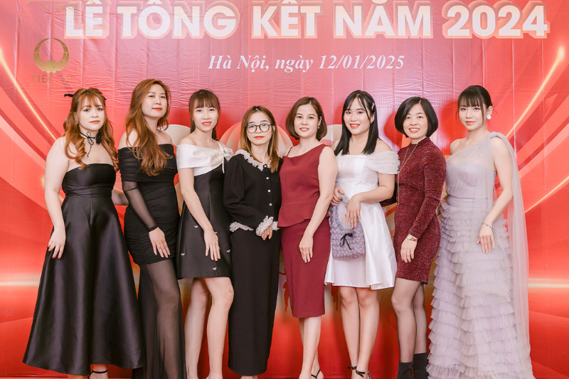 Tiệc tại công ty: Giải pháp tổ chức sự kiện chuyên nghiệp, chỉn chu cho doanh nghiệp hiện đại Tiệc tại công ty: Giải pháp tổ chức sự kiện chuyên nghiệp, chỉn chu cho doanh nghiệp hiện đại