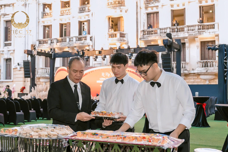 Thực đơn tất niên cuối năm: Yếu tố quyết định thành công bữa tiệc tổng kết Thực đơn tất niên cuối năm: Yếu tố quyết định thành công bữa tiệc tổng kết