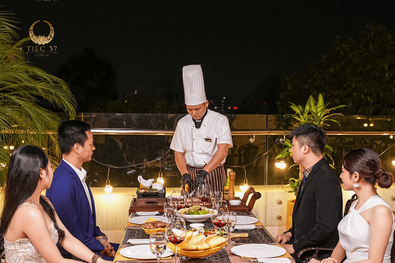 Tiệc lưu động đẳng cấp: Giải pháp tổ chức tiệc hoàn hảo tại gia và văn phòng Tiệc lưu động đẳng cấp: Giải pháp tổ chức tiệc hoàn hảo tại gia và văn phòng