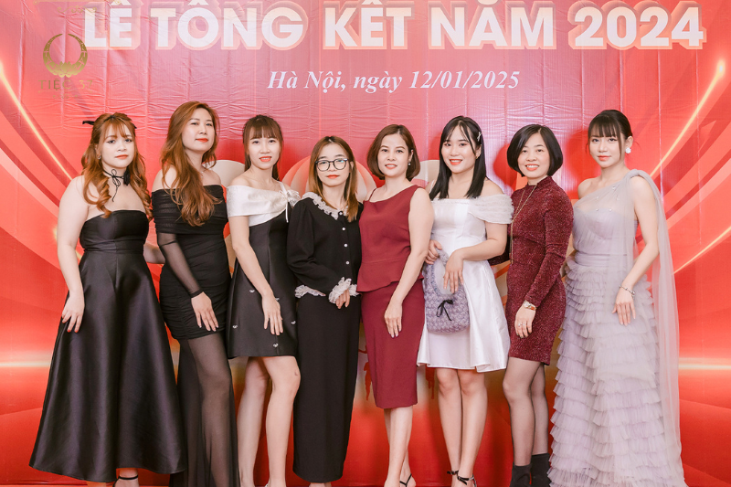 Year end party: Sự kiện tổng kết cuối năm không thể thiếu của doanh nghiệp hiện đại Year end party: Sự kiện tổng kết cuối năm không thể thiếu của doanh nghiệp hiện đại