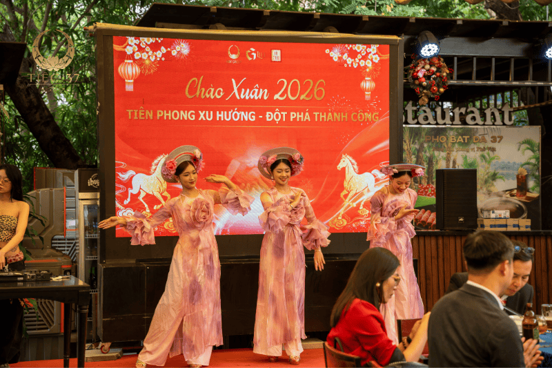 Hệ thống tổ chức tiệc khai xuân Tiệc 37: Nâng tầm đẳng cấp tiệc đầu năm Hệ thống tổ chức tiệc khai xuân Tiệc 37: Nâng tầm đẳng cấp tiệc đầu năm