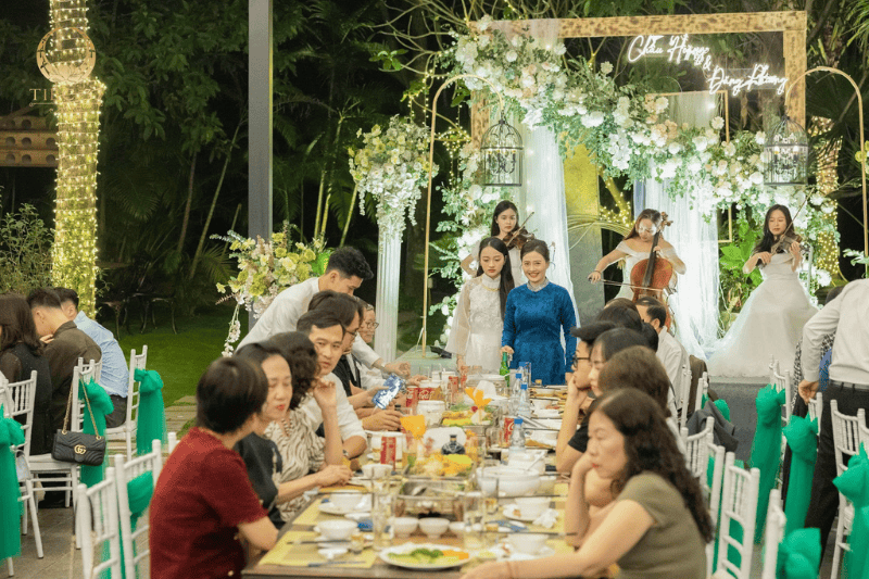 Tiệc cưới đẳng cấp: Nghệ thuật thăng hoa hạnh phúc tại Tiệc 37 Tiệc cưới đẳng cấp: Nghệ thuật thăng hoa hạnh phúc tại Tiệc 37