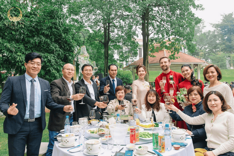 Tiệc cưới đẳng cấp: Nghệ thuật thăng hoa hạnh phúc tại Tiệc 37 Tiệc cưới đẳng cấp: Nghệ thuật thăng hoa hạnh phúc tại Tiệc 37