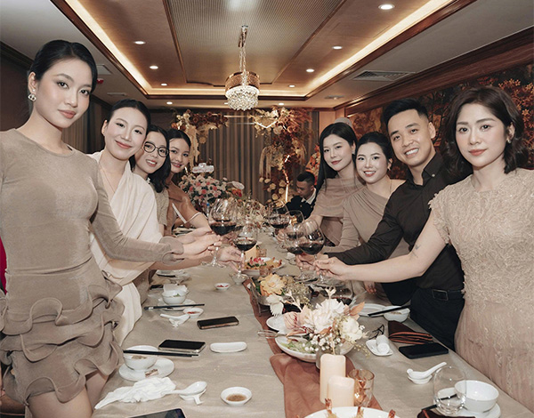 Tổ chức tiệc chuyên nghiệp