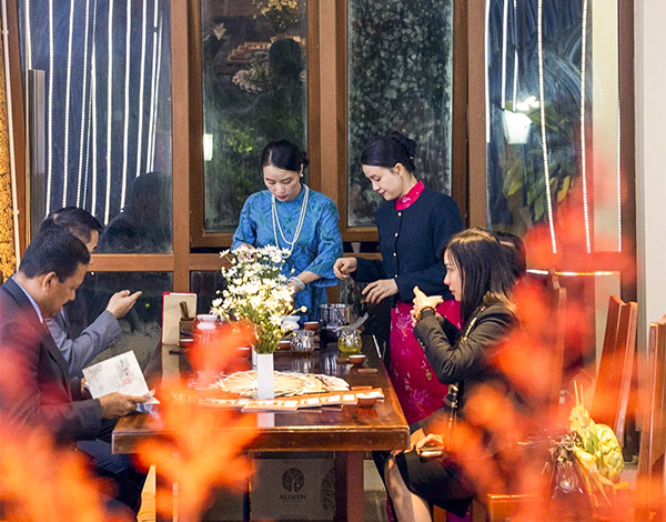 Tổ chức tiệc chuyên nghiệp