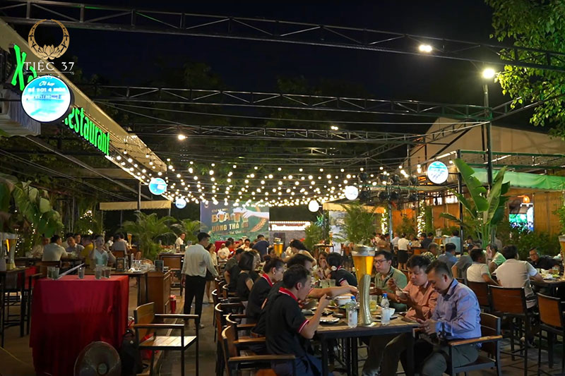 Top 5 địa điểm tổ chức tiệc tại Hà Nội 30/4 - 1/5 lý tưởng nhất Top 5 địa điểm tổ chức tiệc tại Hà Nội 30/4 - 1/5 lý tưởng nhất