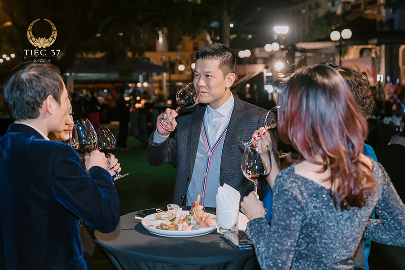 Canape - Nâng tầm mọi bữa tiệc đẳng cấp và tinh tế Canape - Nâng tầm mọi bữa tiệc đẳng cấp và tinh tế