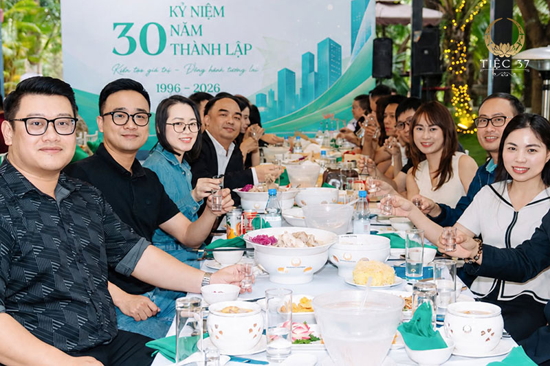 Kinh nghiệm tổ chức tiệc hè cho doanh nghiệp độc đáo và ấn tượng