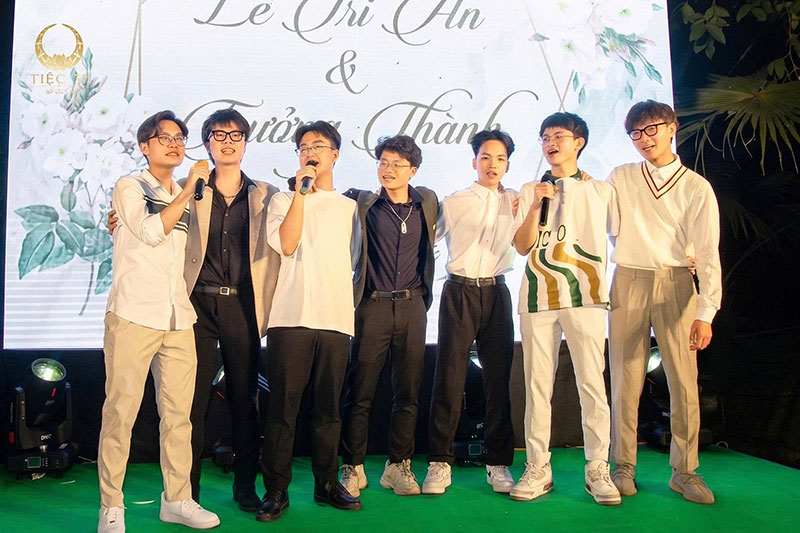Tiệc tri ân trưởng thành - Dấu mốc bước qua ngưỡng cửa mới vào đời