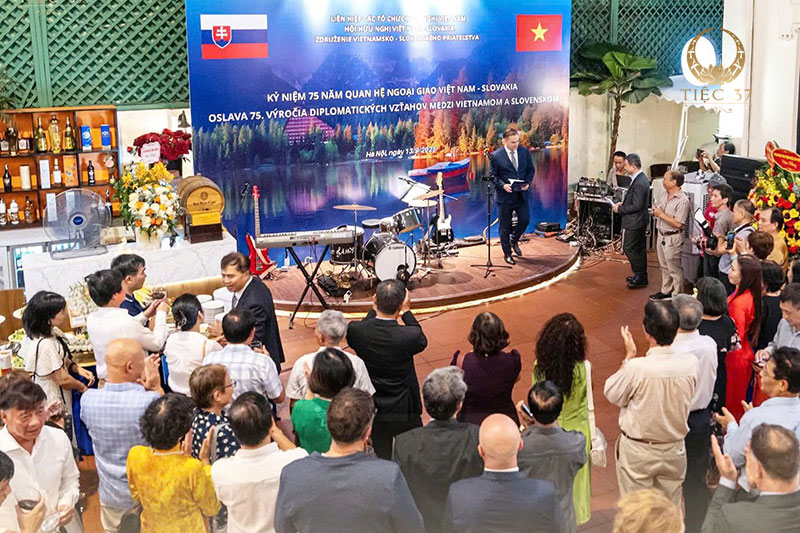 Tiệc Văn hóa - Chạm vào nét Việt qua từng trải nghiệm Tiệc Văn hóa - Chạm vào nét Việt qua từng trải nghiệm