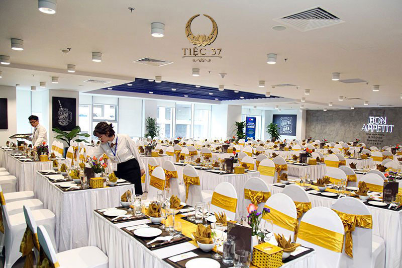 Dịch vụ đặt tiệc công ty trọn gói: Giải pháp thảnh thơi cho dân hành chính nhân sự Dịch vụ đặt tiệc công ty trọn gói
