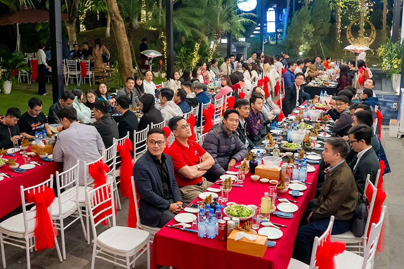 Dịch vụ đặt tiệc công ty trọn gói: Giải pháp thảnh thơi cho dân hành chính nhân sự Dịch vụ đặt tiệc công ty trọn gói