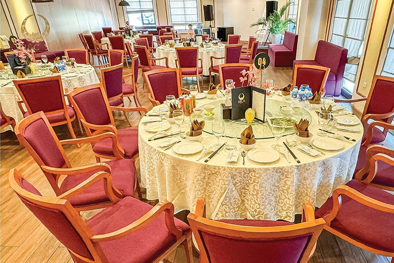 Kinh nghiệm đặt tiệc catering tại gia: Những lưu ý quan trọng tránh tiền mất tật mang