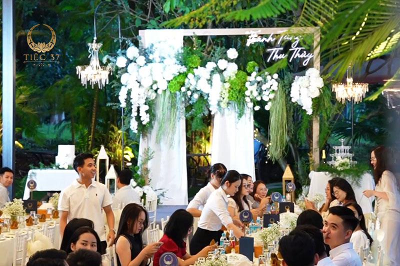 Outdoor Wedding - Dấu ấn thiêng liêng giữa không gian xanh Outdoor Wedding - Dấu ấn thiêng liêng giữa không gian xanh