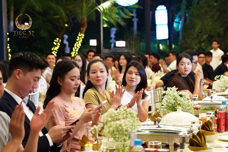 Outdoor Wedding - Dấu ấn thiêng liêng giữa không gian xanh Outdoor Wedding - Dấu ấn thiêng liêng giữa không gian xanh